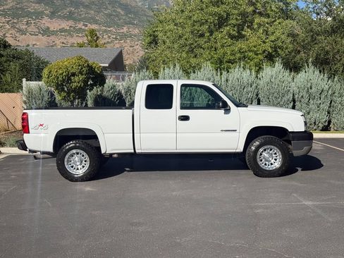 Used 2003 Chevrolet Silverado 2500 LS AWD/4WD image 8