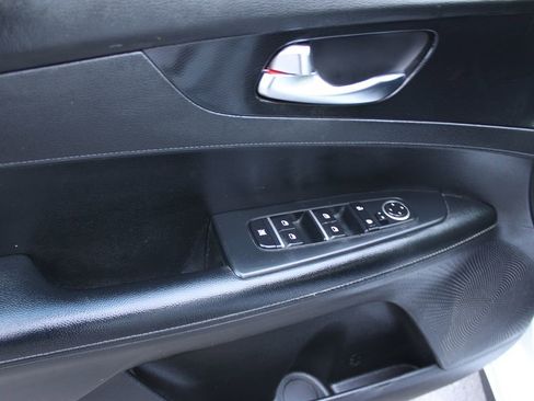 Used 2021 Kia Forte GT-Line FWD image 11