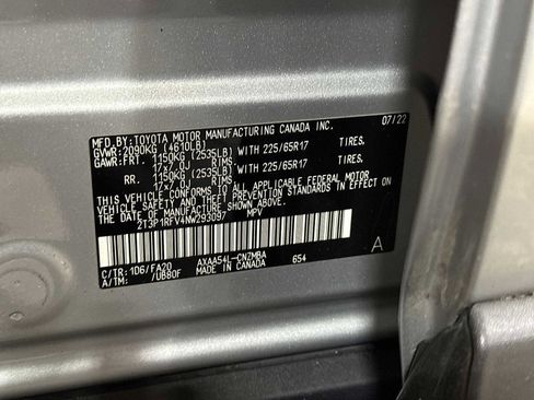 Used 2022 Toyota RAV4 XLE AWD/4WD image 14