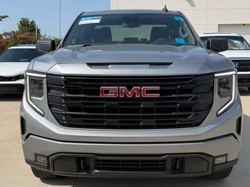 Used 2024 GMC Sierra 1500 Elevation AWD/4WD image 8