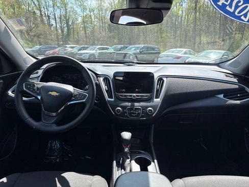 Used 2024 Chevrolet Malibu RS image 37