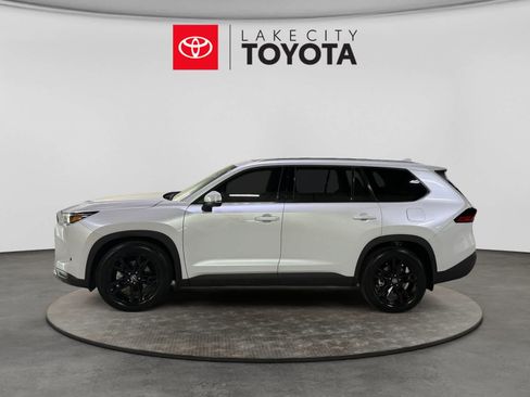 Used 2025 Toyota Grand Highlander AWD Hybrid image 3