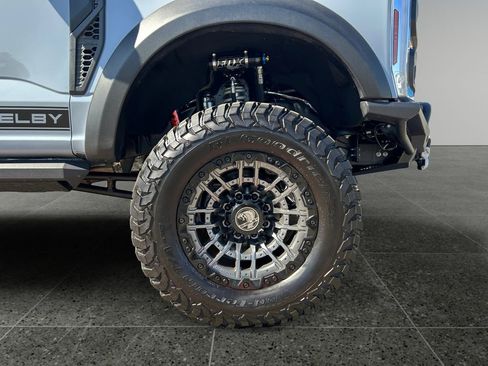 Used 2024 Ford F250 Lariat w/ Lariat Ultimate Package AWD/4WD image 9