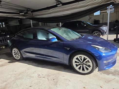 Used 2023 Tesla Model 3 Standard Range RWD image 3