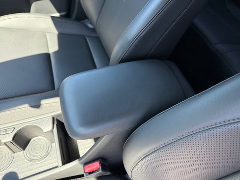 Certified 2024 Hyundai Kona Limited FWD image 14