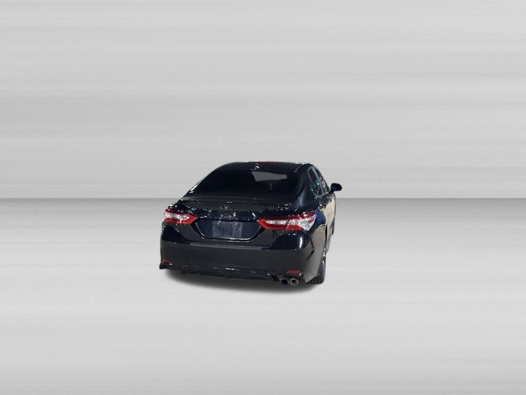 Used 2020 Toyota Camry SE FWD image 6