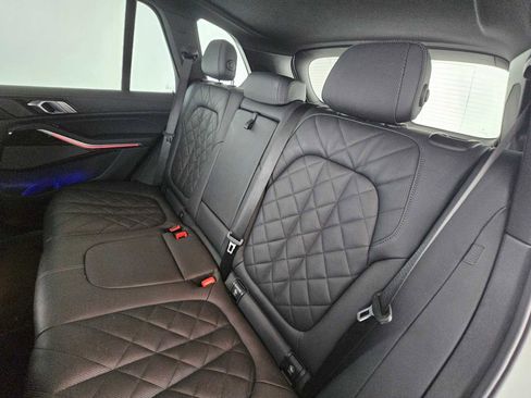 Used 2024 BMW X5 xDrive50e image 17