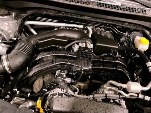 Used 2025 Subaru Forester Premium image 31