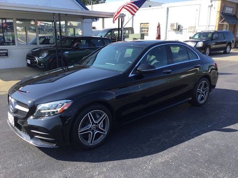 Used 2020 Mercedes-Benz C 300 4MATIC Sedan image 2