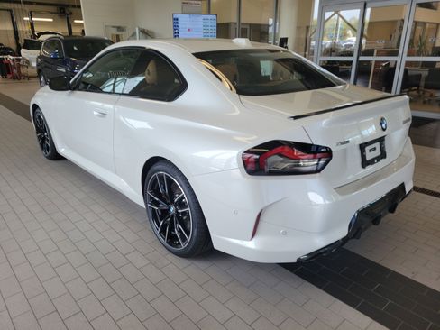 Used 2025 BMW M240i xDrive Coupe w/ Premium Package image 7