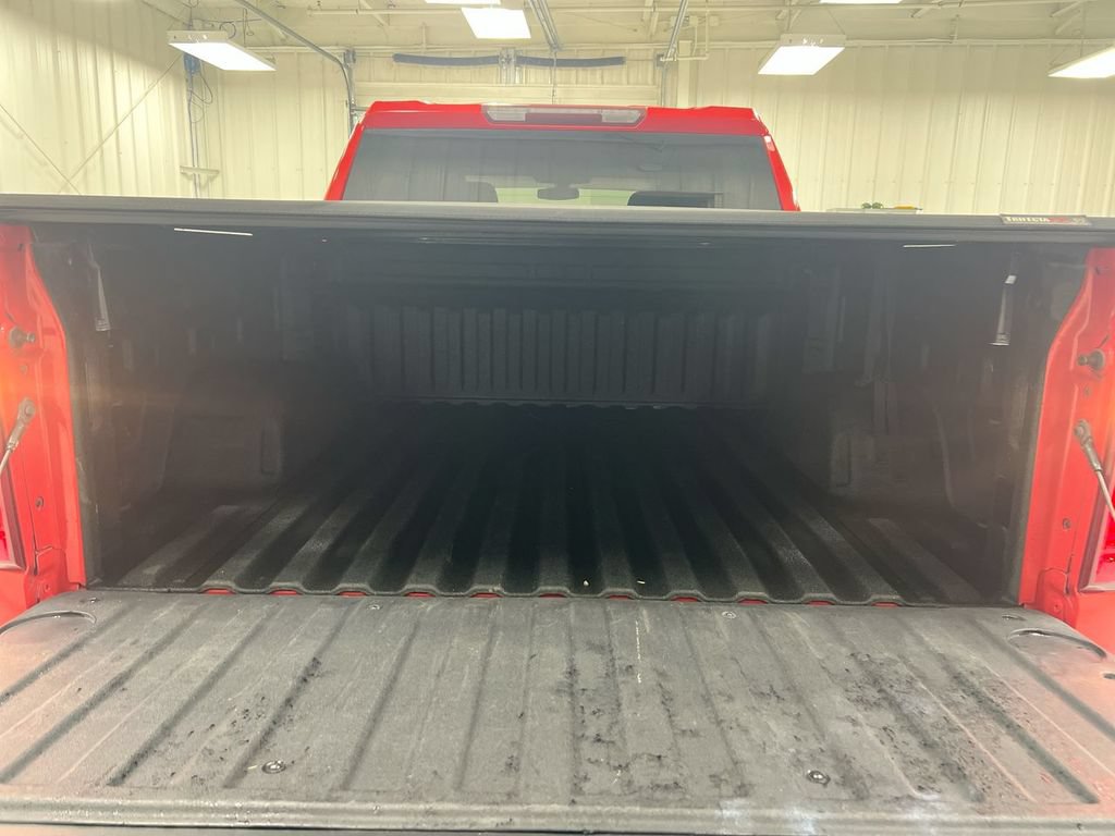 Used 2022 Chevrolet Silverado 1500 LT w/ Z71 Off-Road Package AWD/4WD image 23