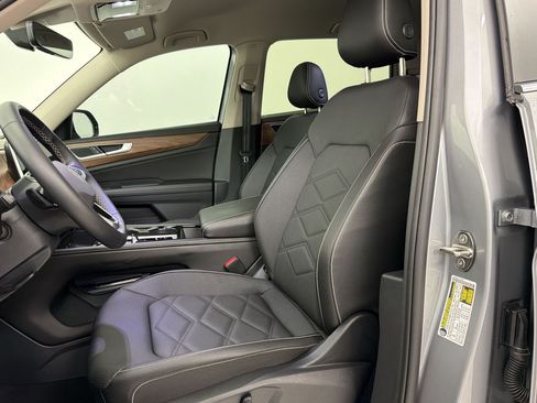 Used 2026 Volkswagen Atlas SE AWD/4WD image 5