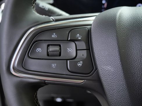 Used 2025 Buick Encore GX Avenir w/ Avenir Technology Package AWD/4WD image 27