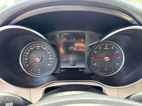 Used 2019 Mercedes-Benz GLC 300 4MATIC image 19