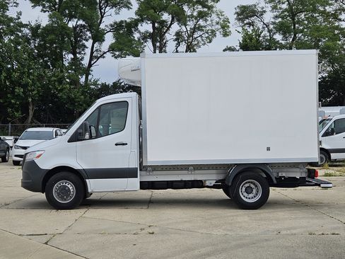 Used 2023 Mercedes-Benz Sprinter 3500 image 4