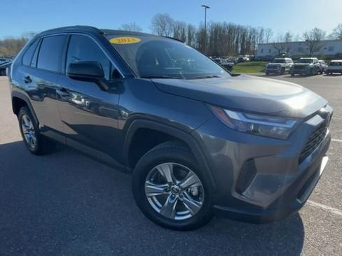 Used 2025 Toyota RAV4 LE AWD/4WD image 8