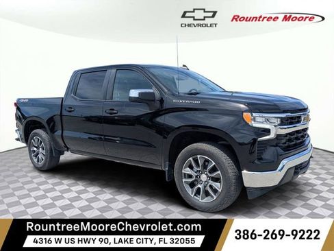 Used 2023 Chevrolet Silverado 1500 LT image 1