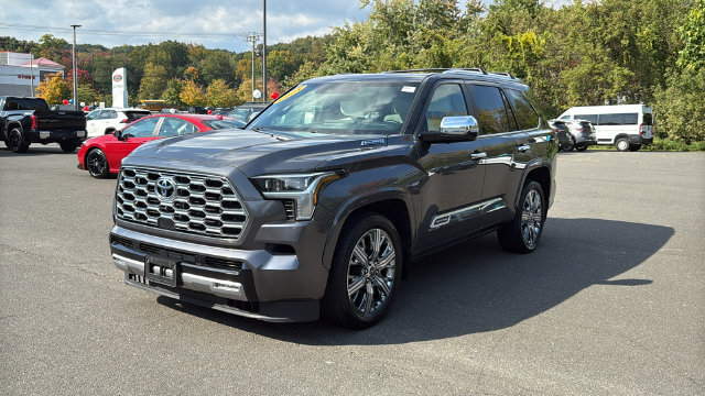 Used 2024 Toyota Sequoia Capstone AWD/4WD image 3