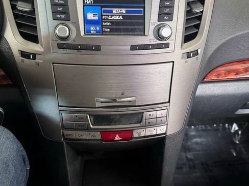 Used 2012 Subaru Outback 2.5i Limited w/ Moonroof Pkg image 17