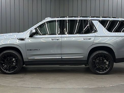 Used 2026 GMC Yukon Denali w/ Sun & Power Step Package AWD/4WD image 2