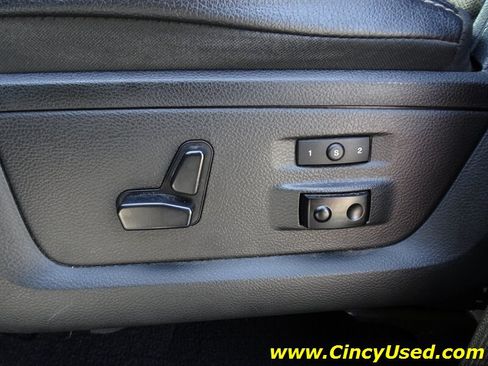 Used 2018 RAM 2500 Laramie w/ Sport Appearance Group AWD/4WD image 28