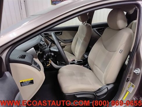 Used 2016 Hyundai Elantra SE w/ Option Group 02 image 10