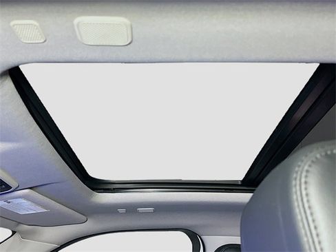 Used 2024 Toyota Sequoia Limited image 33