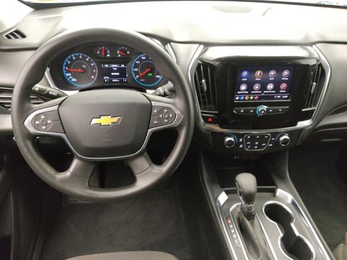 Used 2021 Chevrolet Traverse LS image 22
