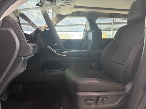 Certified 2026 INFINITI QX80 Pure w/ Cargo Package image 8