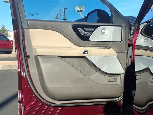 Used 2020 Lincoln Aviator Reserve w/ Equipment Group 202A image 21