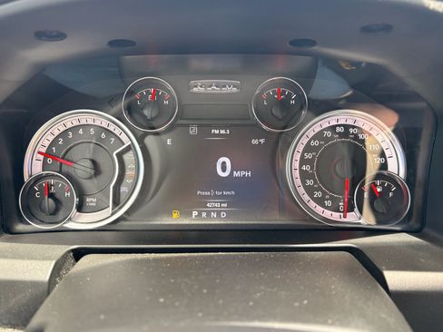 Used 2022 RAM 1500 Classic Warlock w/ Ceramic Grey Warlock Package AWD/4WD image 20