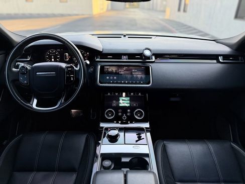 Used 2018 Land Rover Range Rover Velar R-Dynamic SE image 23