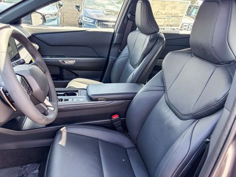 New 2026 Lexus ES 350e FWD image 18