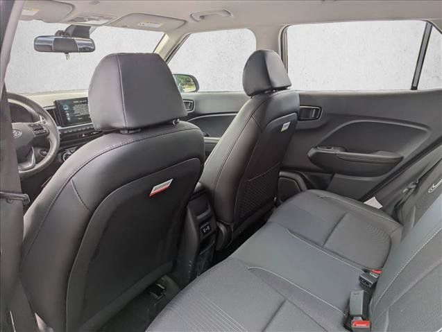 Certified 2025 Hyundai Venue Limited FWD image 22