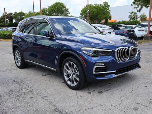 Used 2021 BMW X5 xDrive40i w/ Convenience Package AWD/4WD image 48