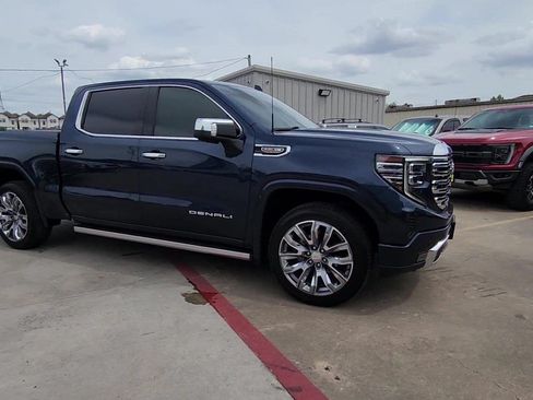 Certified 2022 GMC Sierra 1500 Denali w/ Denali Reserve Package AWD/4WD image 2