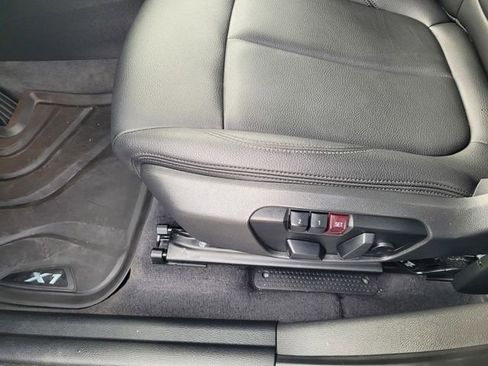 Used 2022 BMW X1 xDrive28i w/ Premium Package image 25