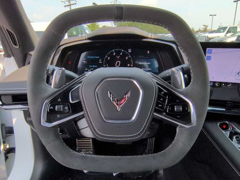 Used 2023 Chevrolet Corvette Stingray Premium Cpe w/ Z51 Performance Package RWD image 19