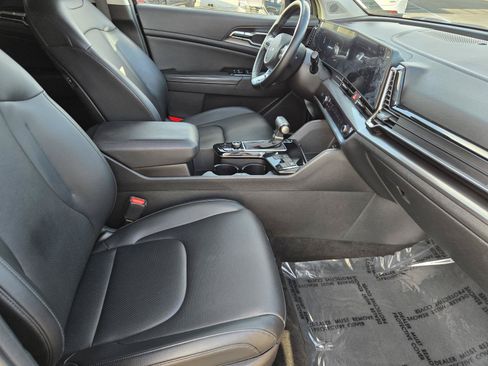 Used 2023 Kia Sportage EX FWD image 32