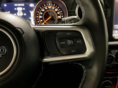 Used 2022 Jeep Wrangler Unlimited Sahara w/ Cold Weather Group image 19