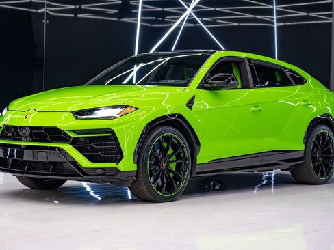Used 2022 Lamborghini Urus AWD/4WD image 3