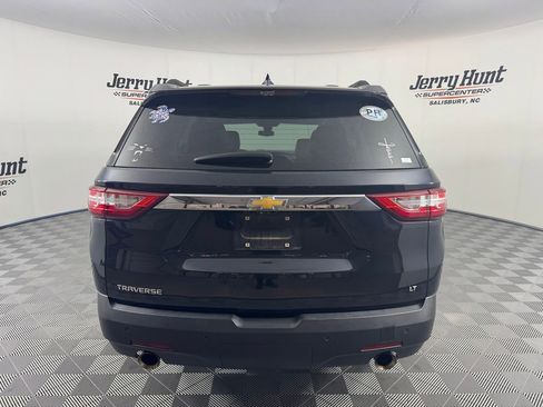 Used 2020 Chevrolet Traverse LT w/ LT Premium Package FWD image 8