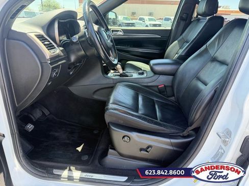 Used 2017 Jeep Grand Cherokee Limited AWD/4WD image 16