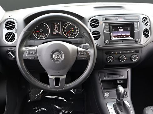 Used 2016 Volkswagen Tiguan S FWD image 16