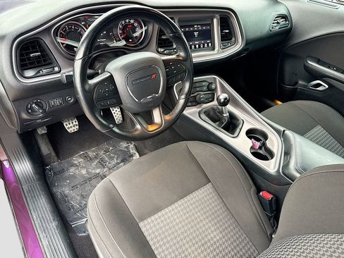 Used 2022 Dodge Challenger R/T image 10