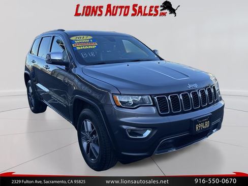 Used 2017 Jeep Grand Cherokee Limited AWD/4WD image 3