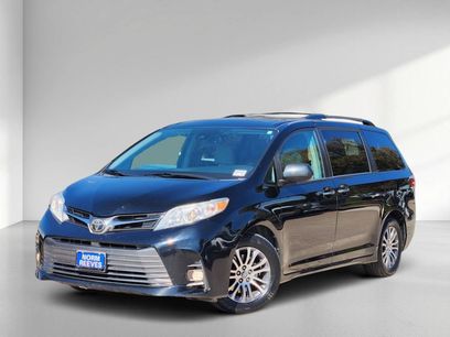 Used 2018 Toyota Sienna XLE w/ XLE Navigation Package