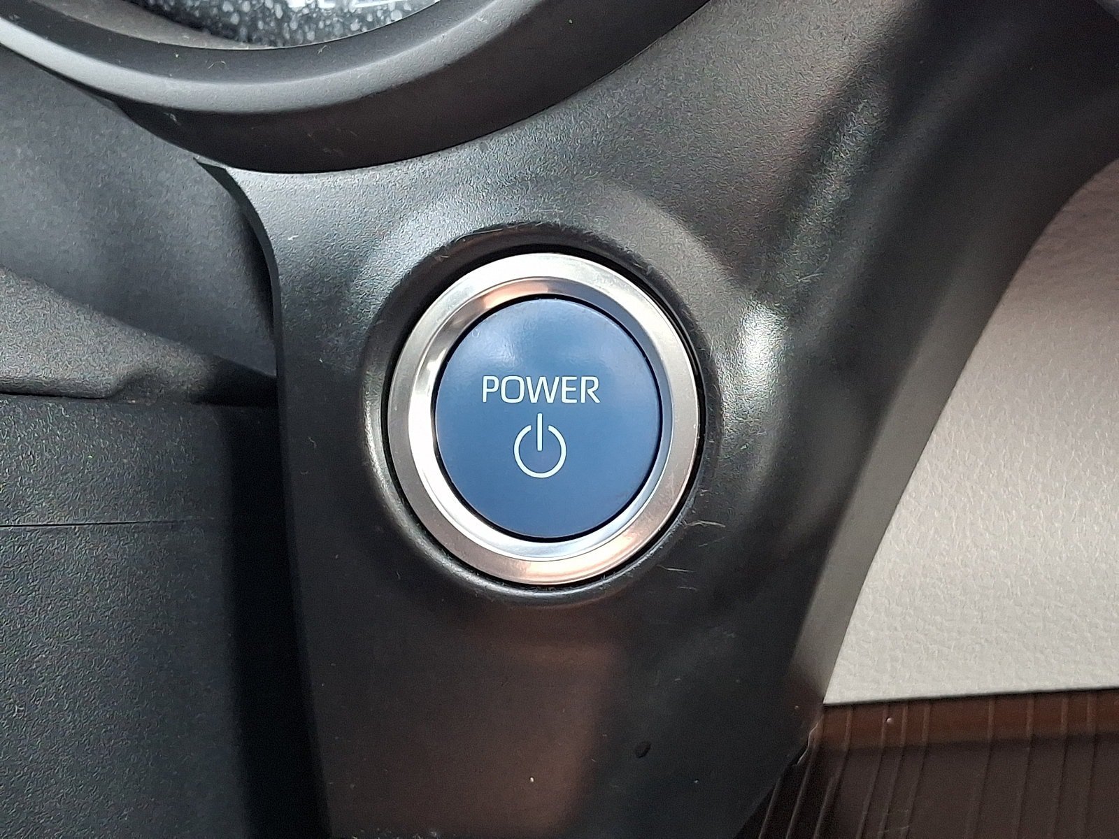 Used 2024 Toyota Sienna XLE FWD image 24