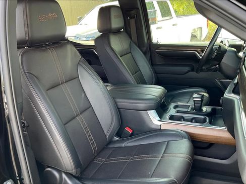 Certified 2023 Chevrolet Silverado 1500 High Country w/ High Country Premium Package AWD/4WD image 8