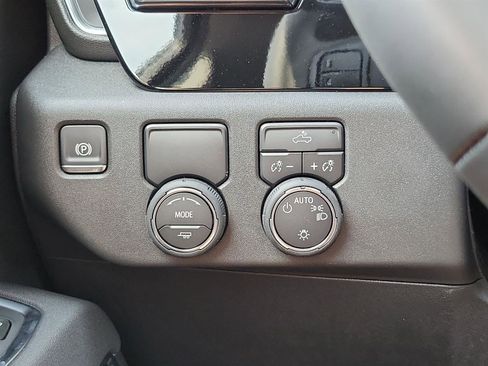 New 2025 Chevrolet Silverado 1500 LT w/ Convenience Package II RWD image 18